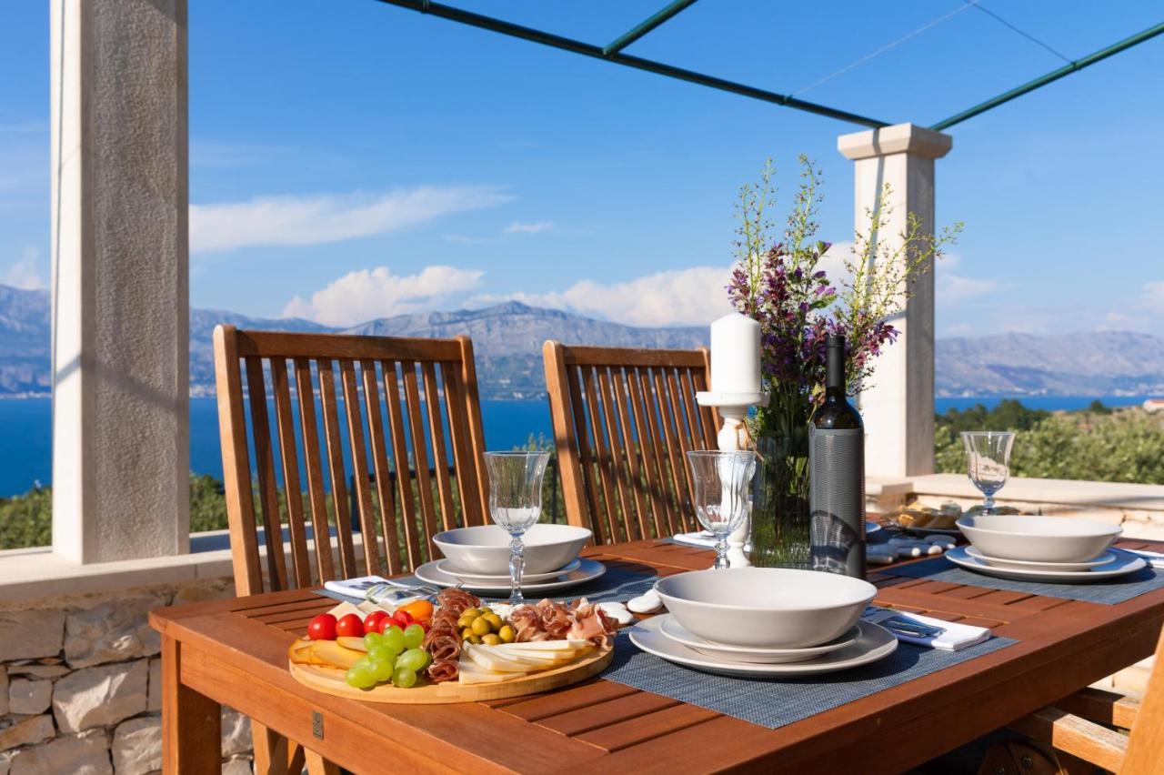 Marina Holiday Home Постира Екстериор снимка