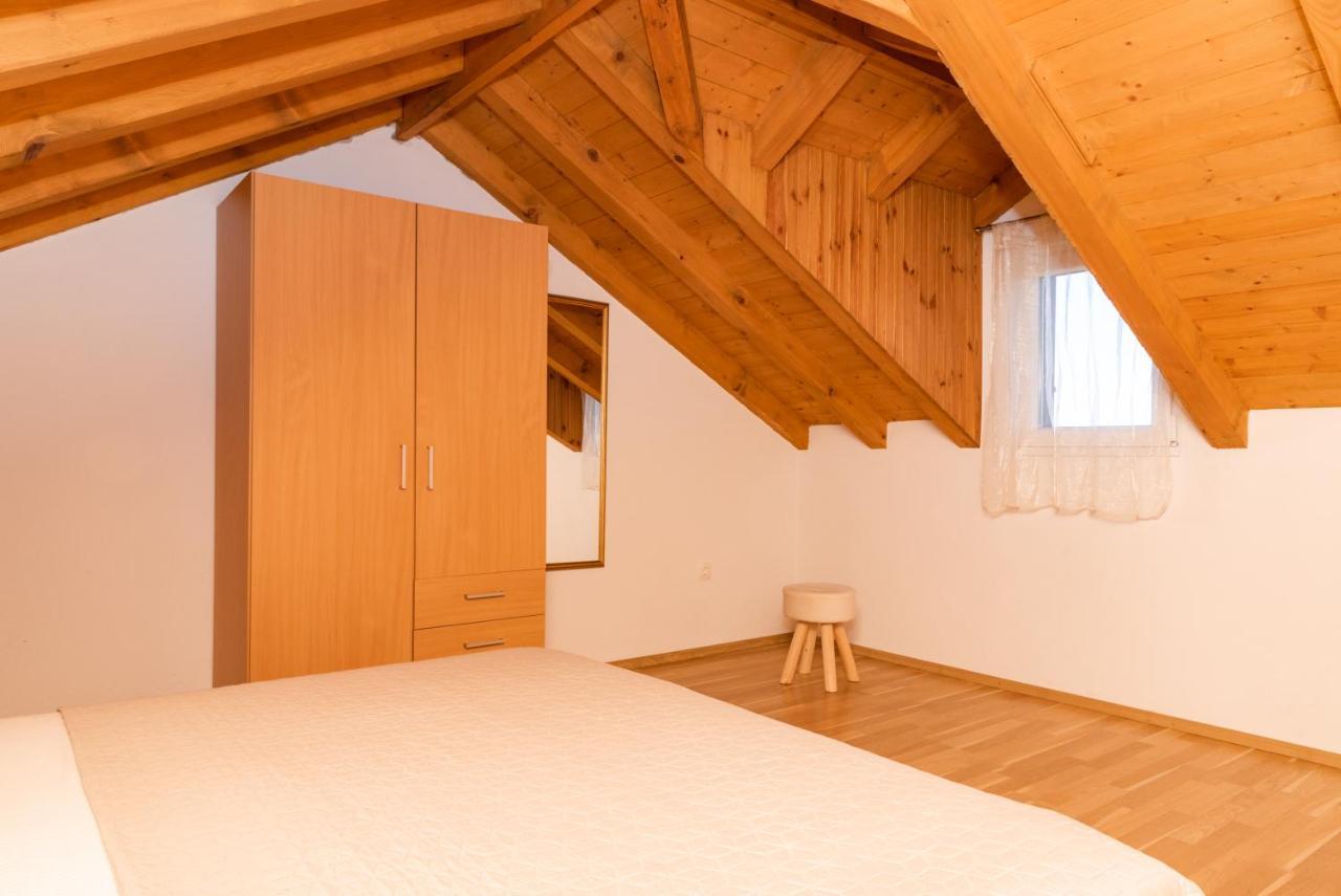 Marina Holiday Home Постира Екстериор снимка